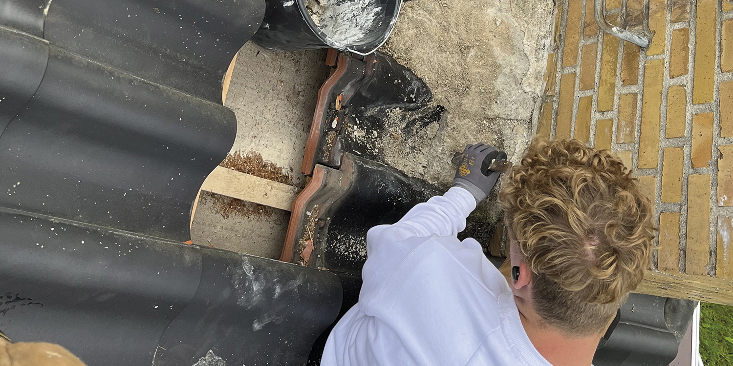 Reparation af tag hos Din Mester ApS